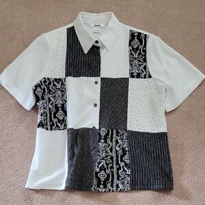Alia Petites B&W short-sleeved shirt